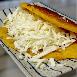 Cachapa Con Queso Rayado