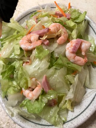 Ensalada con gambas