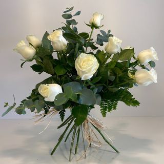 Diez Rosas Blancas