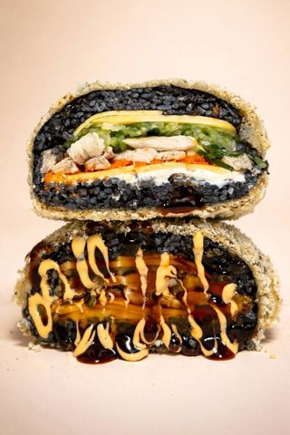 Black бургер з куркою