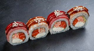 Роял-мікс рол з креветкою та тунцем 1/2