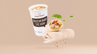 Wrap z panierowanym kurczakiem + kawa