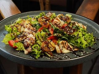 Салат з вугрем (280g)