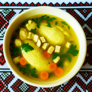 Supă de pui cu găluște