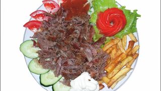 Донер на тарелке 