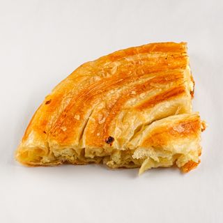 Pšenični burek trokut sa sirom