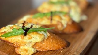 Crostini al formaggio