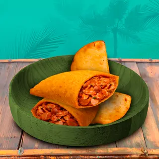 Empanada con Salchichas