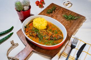 Saramura de pastrav cu mamaliga 