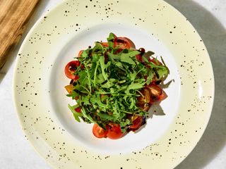 Салат з сиром Страчателла та запеченим баклажаном (300г)