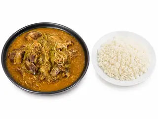 Riz Sauce Gouagouassou & Côtelettes