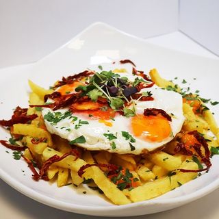Huevos rotos a la granja