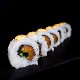 Spicy losos uramaki