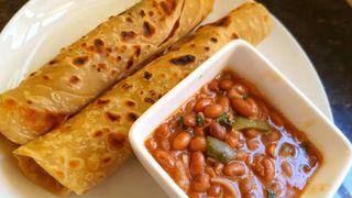 Maharagwe Ya Nazi With 2 Chapatis