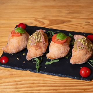 Calzoncini fritti misti
