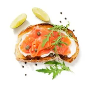 Tostas De Salmon Ahumado