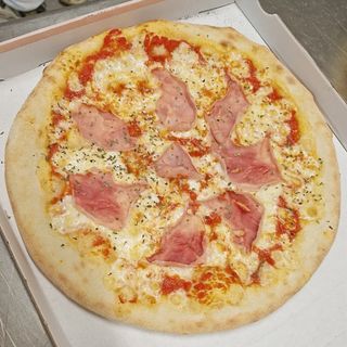 Pizza prosciutto