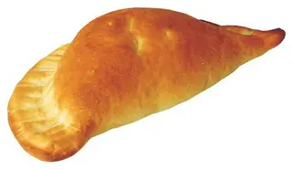 Calzone salame piccante, radicchio, grana e mozzarella