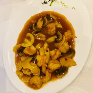 825 Gamberi con bambù e funghi