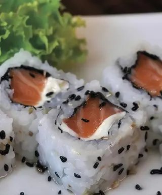Uramaki fila sake