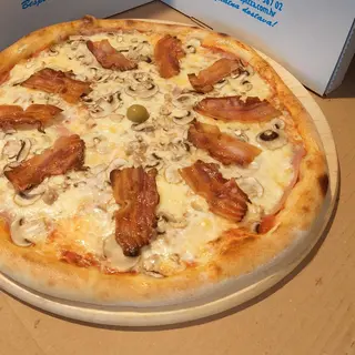 Pizza špeksi mala
