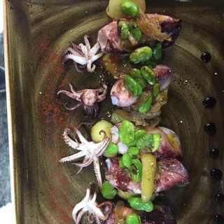 Lulas Grelhadas com cebolada