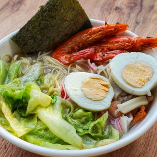 Supă noodles cu pui