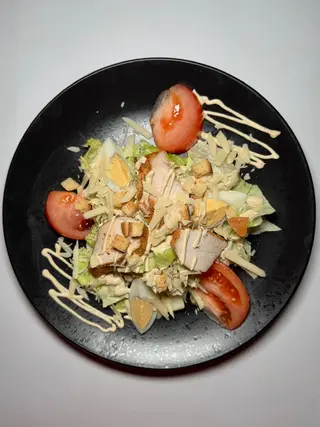 Салат Цезар (300г)
