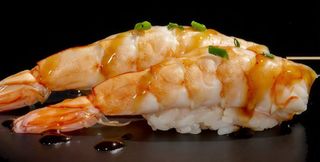 Nigiri de langostino (2 pzs.)