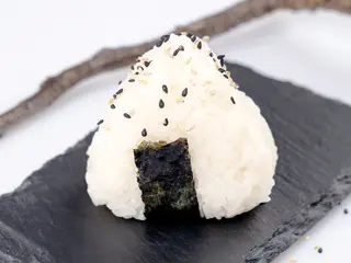 Onigiri wakame goma - 1 pezzo