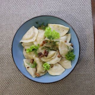 Вареники з картоплею та шкварками (250г)