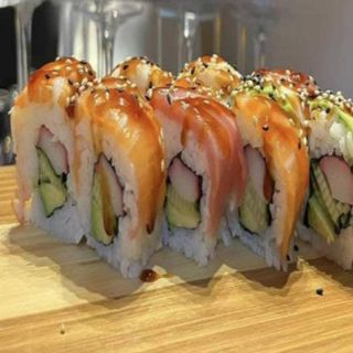 Rainbow Roll (8 Pzs.)