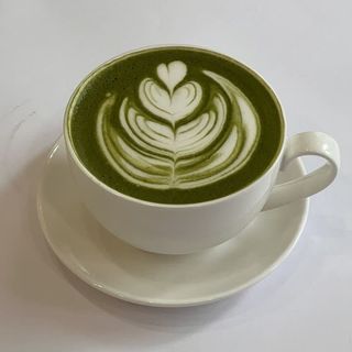 Матча латте на безлактозном молоке 