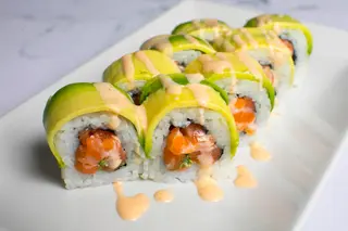 82S-Aguacate Spicy Salmon