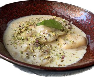 Ravioli Di Salmone E Pistacchi