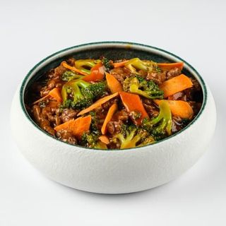 Rezanci s junetinom i brokulom