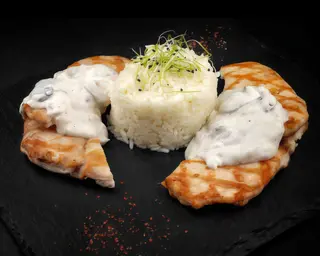 Amandula chicken