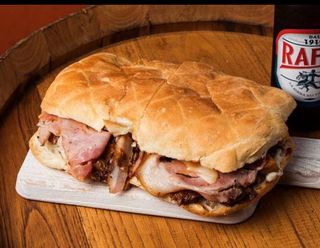 O Famo Strano con porchetta