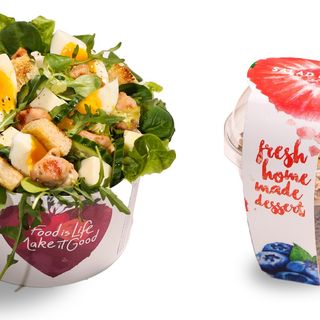 Salata Caesar + Budinca de Chia cu banane, unt arahide si musli