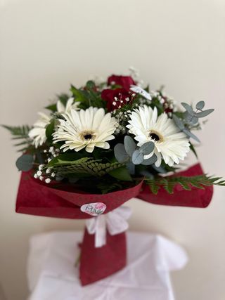 Bouquet com 3 Rosas e 3 Gerberas