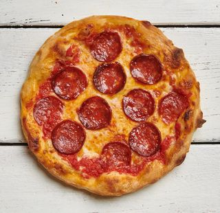 Pizza al tegamino salame piccante