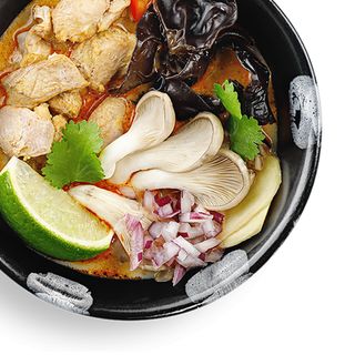 Суп Том Ям з куркою