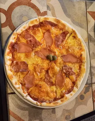Pizza Domaćinska