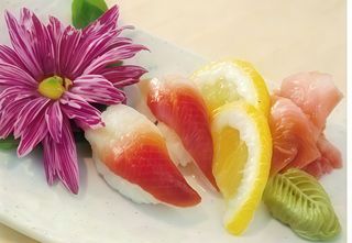 Nigiri de concha roja (2 uds.)