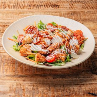 Caesar salad con pollo