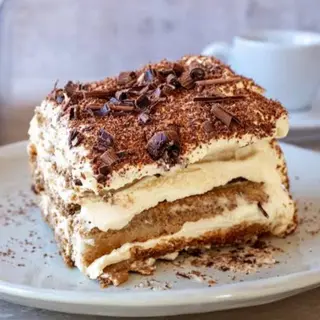 • TIRAMISÚ•