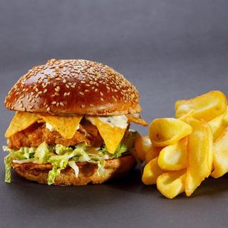 Начос бургер (320г)