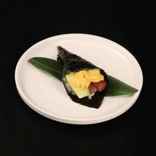 84 Temaki tonno spicy