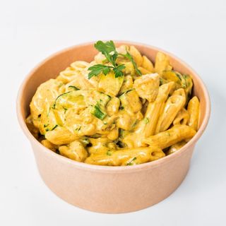 Penne curry z kurczakiem