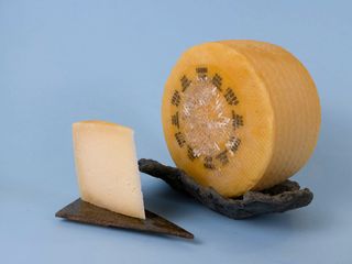 Manchego Curado Malacara Cuña 200Gr